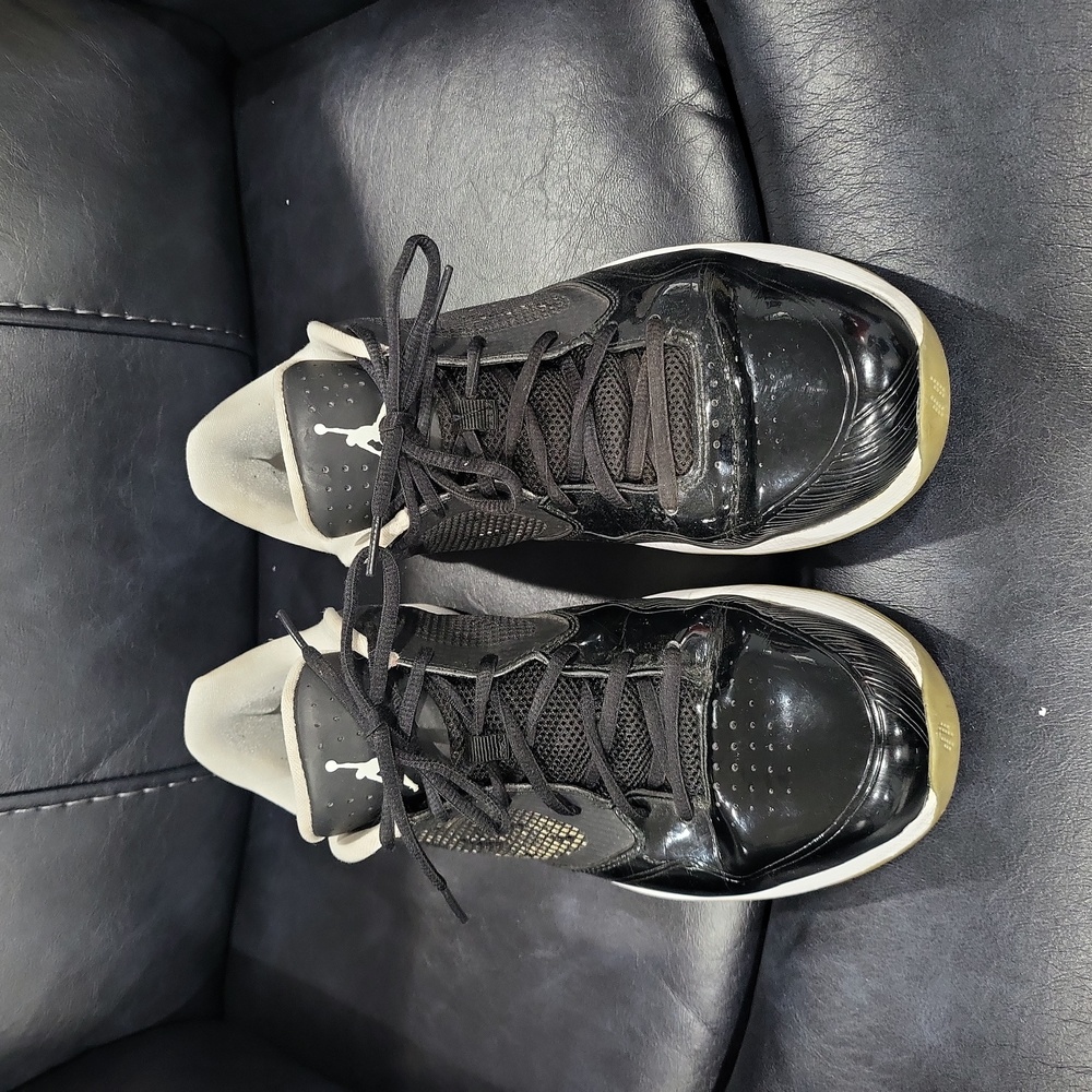 Jordan Blazin - Picture 2 of 11